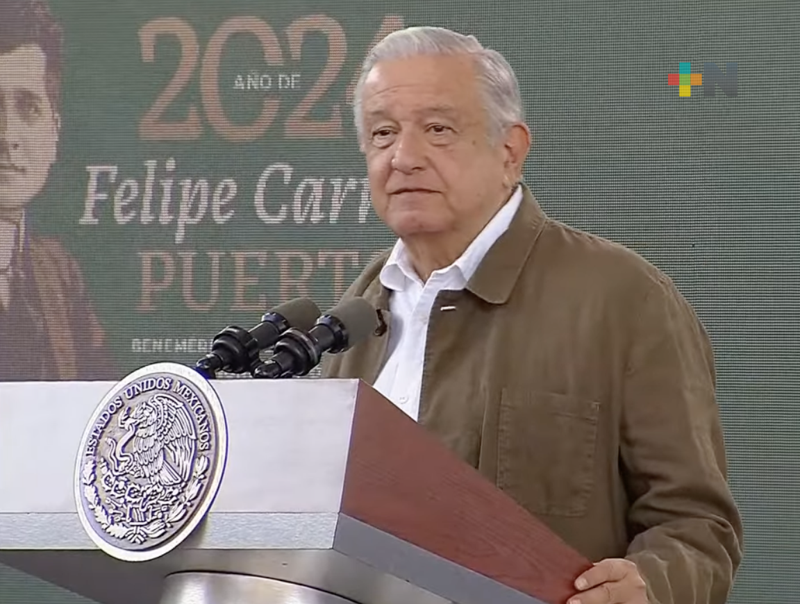Andrés Manuel López Obrador celebra que MC tenga precandidato a la presidencia